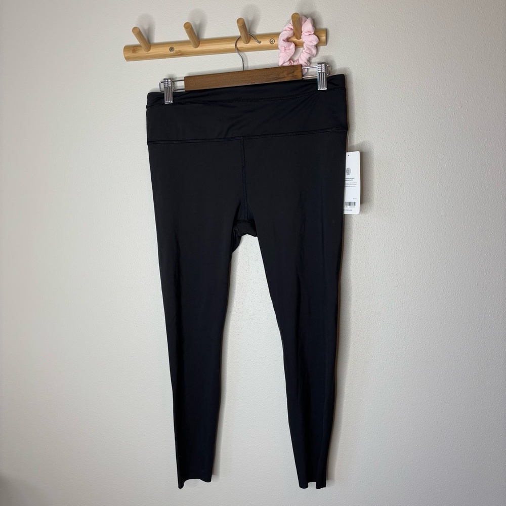 NWT Athleta Accelerate 7/8 Leggings large